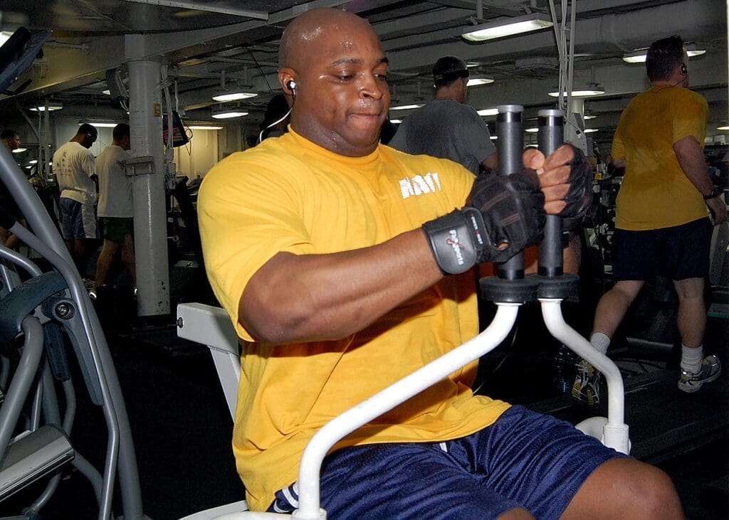 Workout Music Man lifting weights